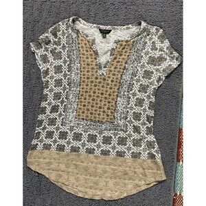 Lucky Brand Tan White Black Geometric Print V-Neck Short Sleeve Top Size Medium